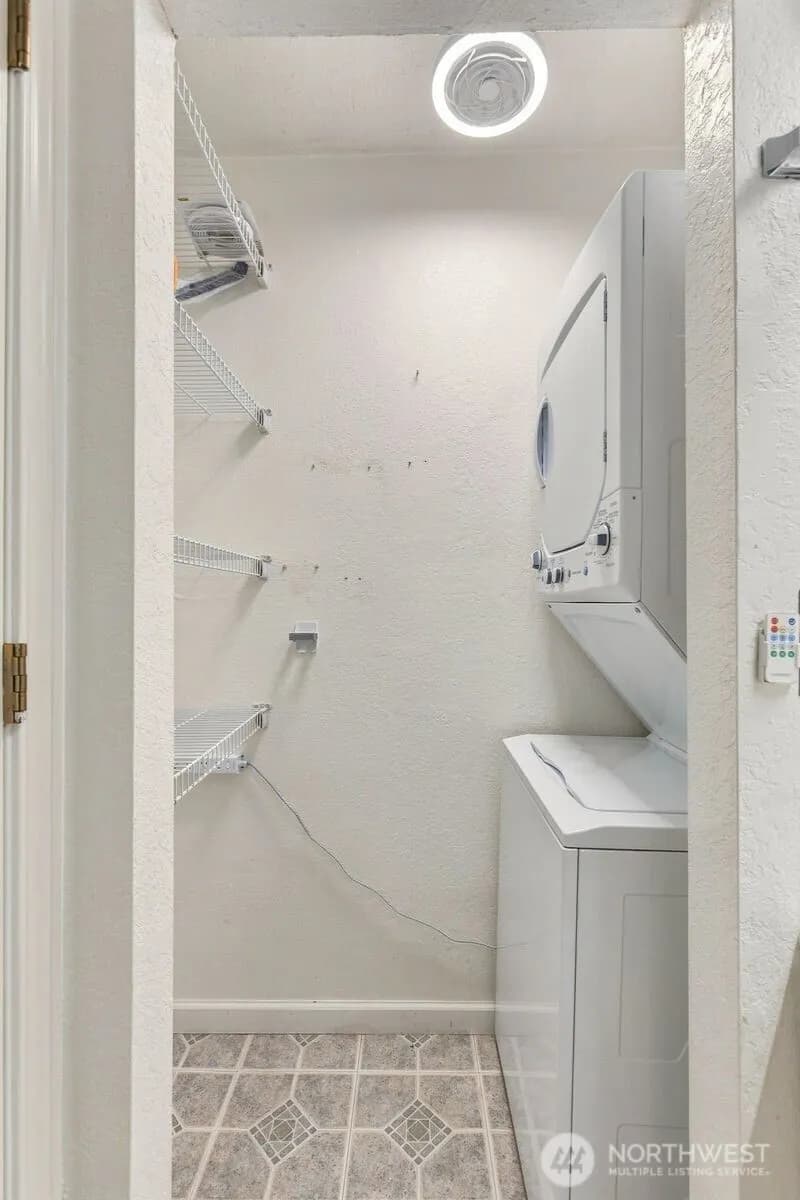Property photo for 14010 Juanita Drive Ne #c6, Kirkland photo 18