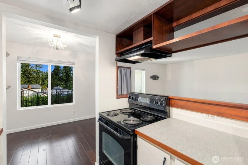 Property photo for 14010 Juanita Drive Ne #c6, Kirkland photo 5