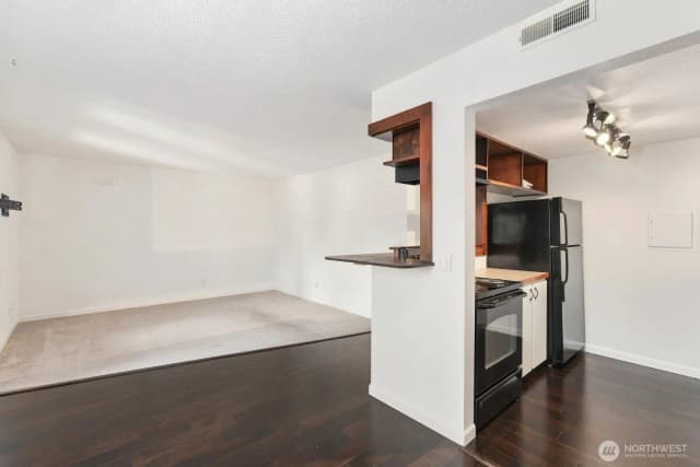 Property photo for 14010 Juanita Drive Ne #c6, Kirkland photo 3