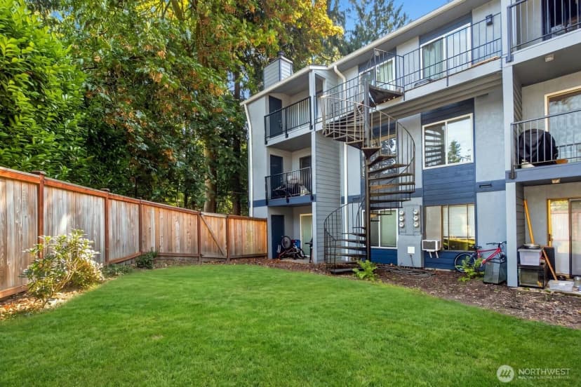 Property photo for 14010 Juanita Drive Ne #c6, Kirkland photo 26