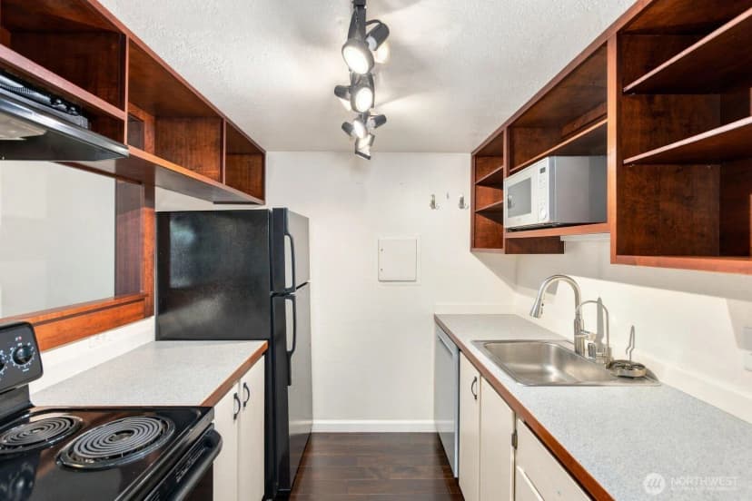 Property photo for 14010 Juanita Drive Ne #c6, Kirkland photo 6