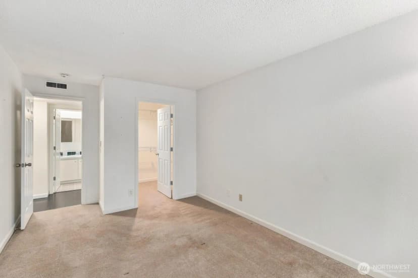Property photo for 14010 Juanita Drive Ne #c6, Kirkland photo 10