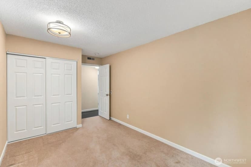 Property photo for 14010 Juanita Drive Ne #c6, Kirkland photo 12