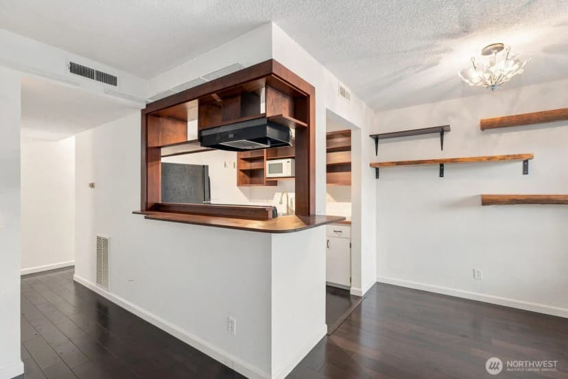 Property photo for 14010 Juanita Drive Ne #c6, Kirkland photo 22