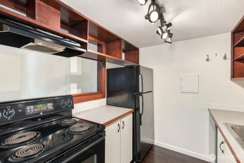 Property photo for 14010 Juanita Drive Ne #c6, Kirkland photo 4