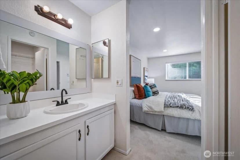 Property photo for 14620 Ne 35th Street #106, Bellevue photo 19