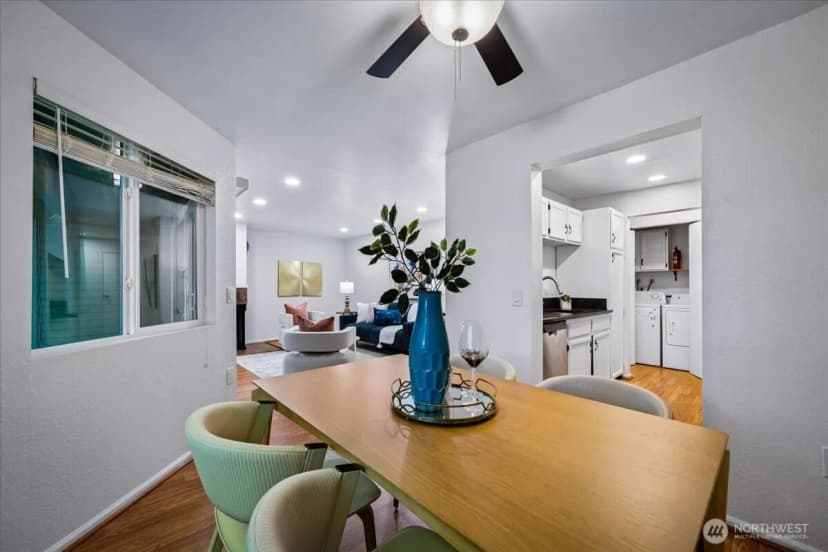 Property photo for 14620 Ne 35th Street #106, Bellevue photo 9
