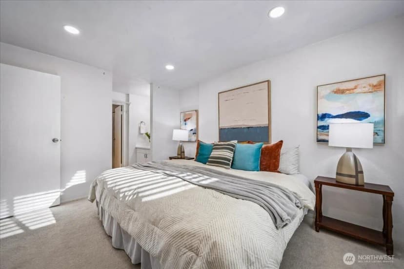 Property photo for 14620 Ne 35th Street #106, Bellevue photo 17