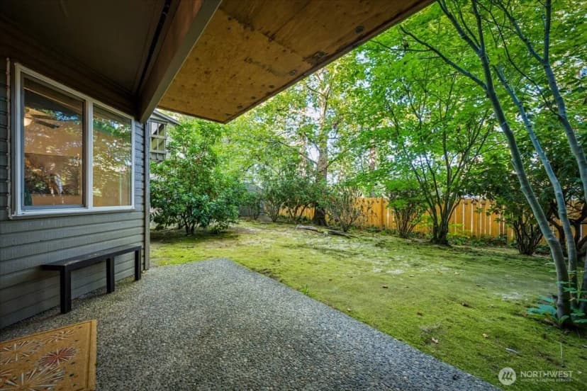 Property photo for 14620 Ne 35th Street #106, Bellevue photo 3