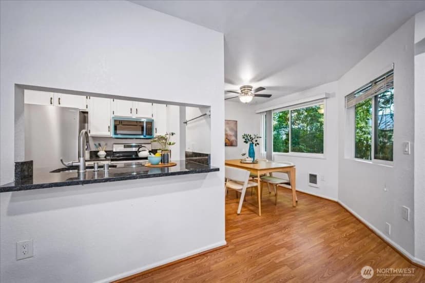 Property photo for 14620 Ne 35th Street #106, Bellevue photo 7