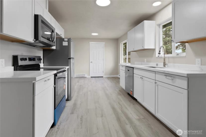 Property photo for 117 176th St E, Spanaway photo 11