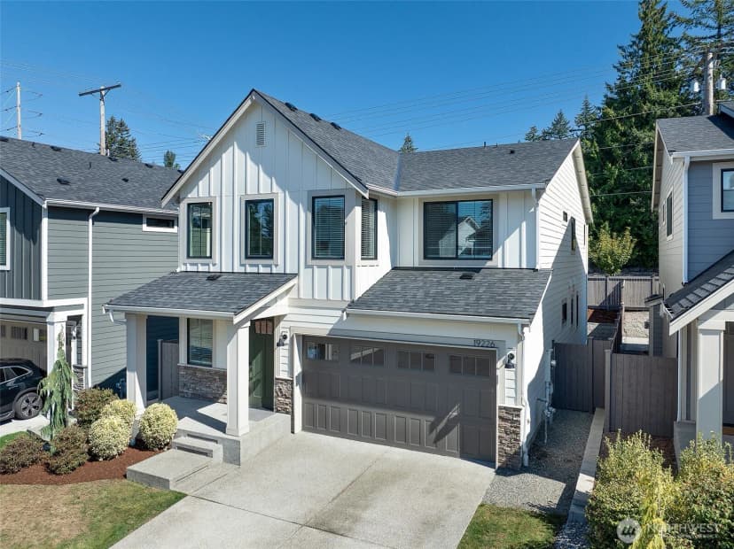 Property photo for 19226 139th Place Se, Renton photo 2