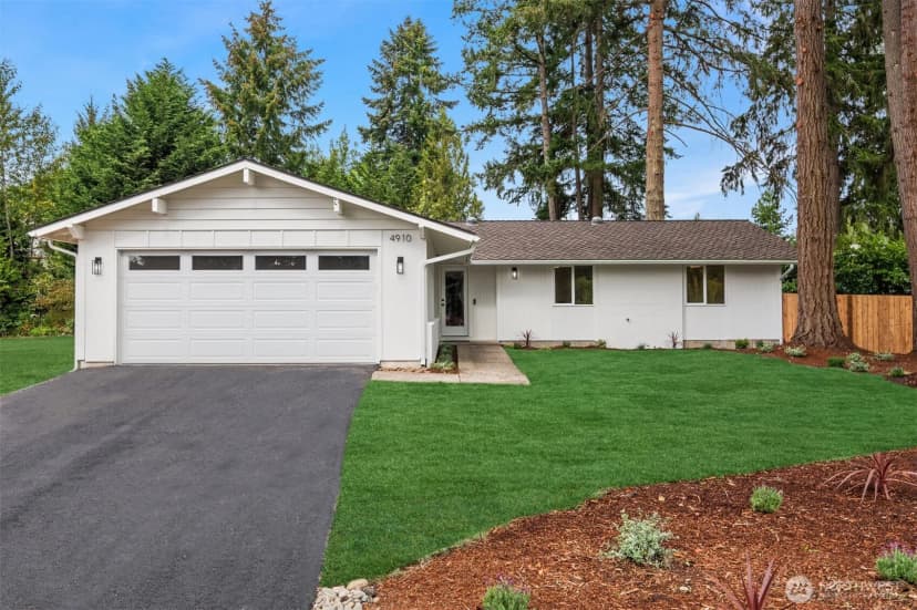 Property photo for 4910 Ne 1st Court, Renton