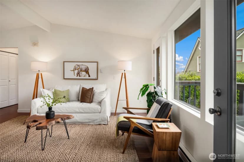 Property photo for 1519 5th Ave W #5, Seattle