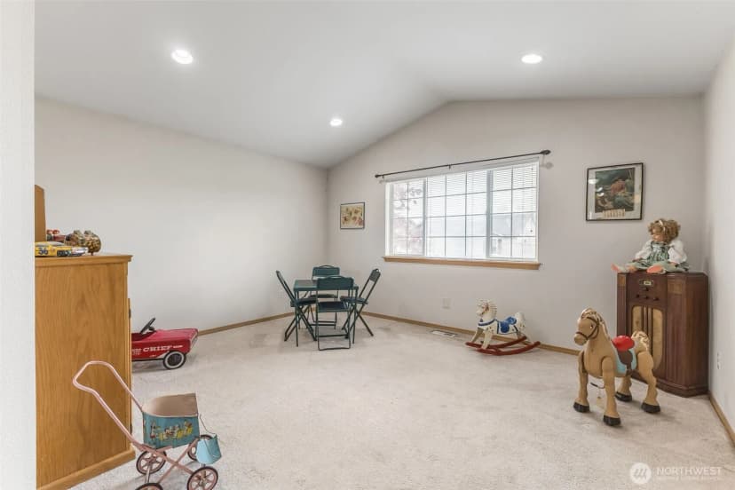 Property photo for 18311 96th Avenue E, Puyallup photo 11
