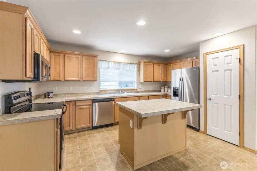 Property photo for 18311 96th Avenue E, Puyallup photo 6