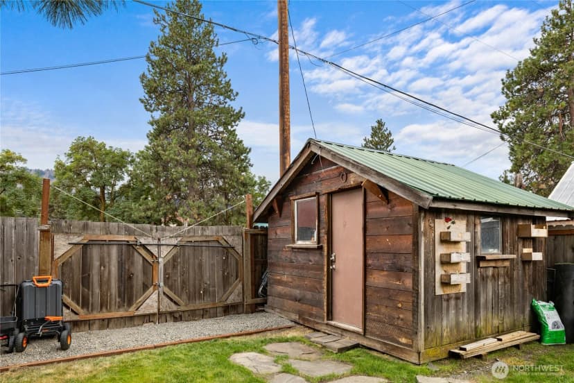 Property photo for 611 Cleveland Avenue, South Cle Elum photo 32