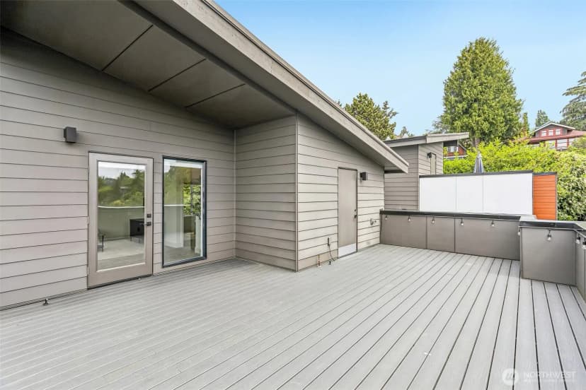 Property photo for 4128 3rd Avenue Nw, Seattle photo 33
