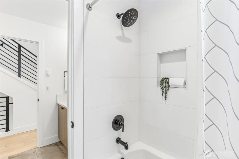 Property photo for 4128 3rd Avenue Nw, Seattle photo 26