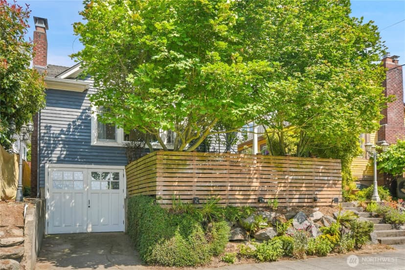 Property photo for 1916 11th Avenue W, Seattle photo 19