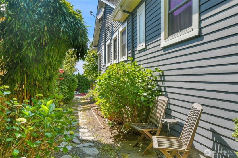 Property photo for 1916 11th Avenue W, Seattle photo 22