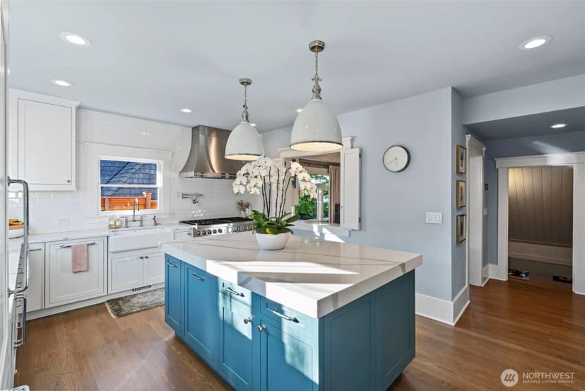 Property photo for 718 N Stadium Way, Tacoma photo 13