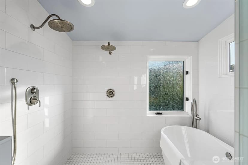 Property photo for 718 N Stadium Way, Tacoma photo 34
