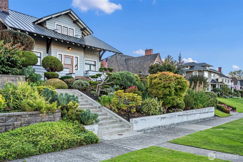 Property photo for 718 N Stadium Way, Tacoma photo 40