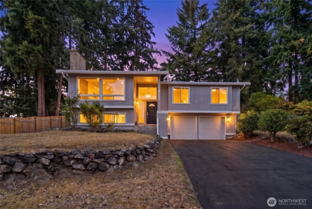 Property photo for 10020 100th Avenue Sw, Lakewood