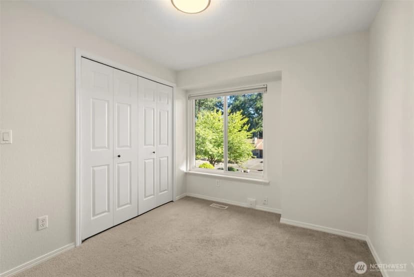 Property photo for 10020 100th Avenue Sw, Lakewood photo 24