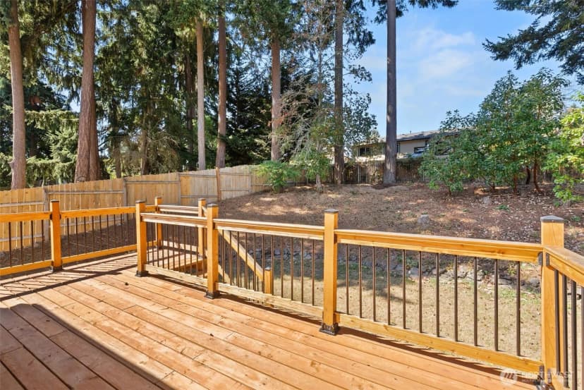 Property photo for 10020 100th Avenue Sw, Lakewood photo 39