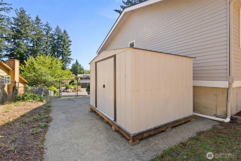 Property photo for 10020 100th Avenue Sw, Lakewood photo 40