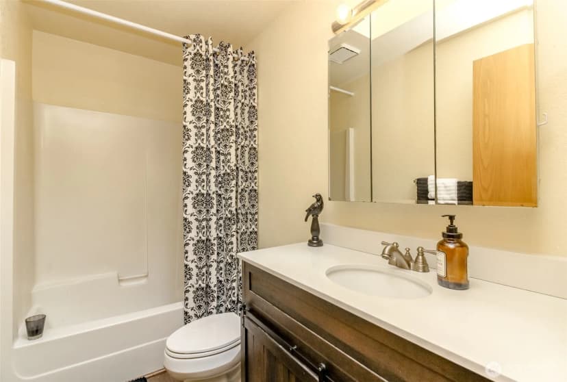 Property photo for 5948 Glenmore Drive Se, Olympia photo 26