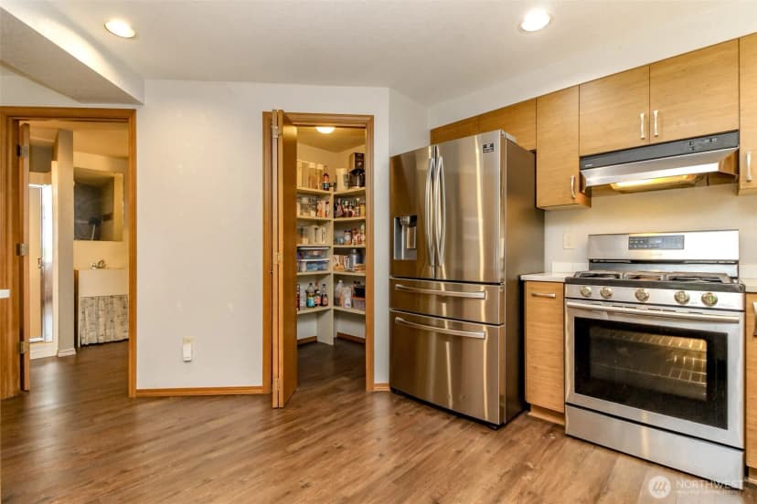 Property photo for 5948 Glenmore Drive Se, Olympia photo 10