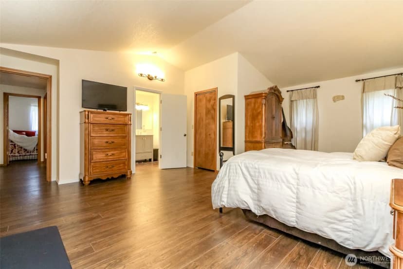 Property photo for 5948 Glenmore Drive Se, Olympia photo 21