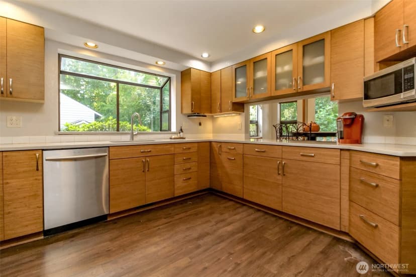Property photo for 5948 Glenmore Drive Se, Olympia photo 11