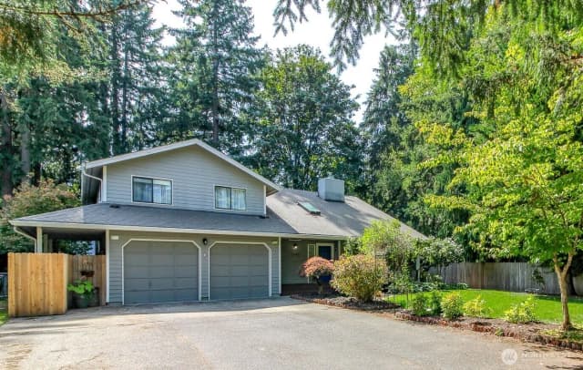 Property photo for 5948 Glenmore Drive Se, Olympia