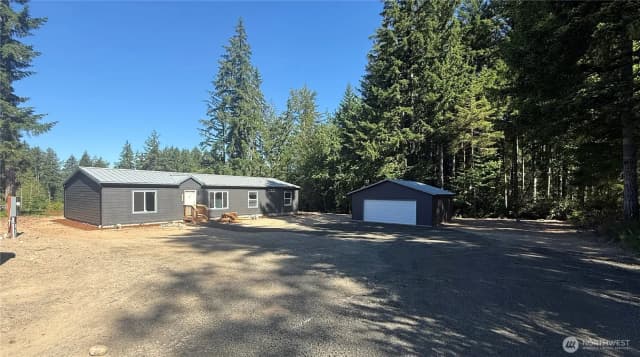Property photo for 18814 8th Avenue E, Spanaway photo 4