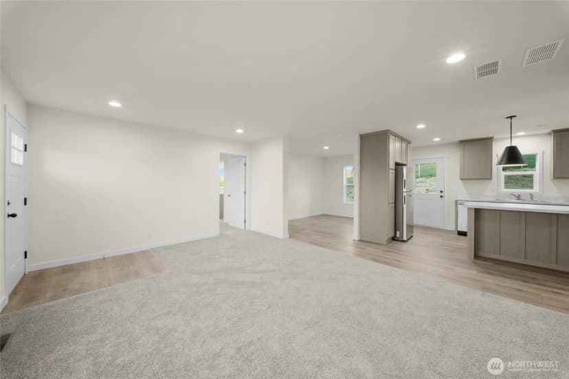 Property photo for 18814 8th Avenue E, Spanaway photo 9