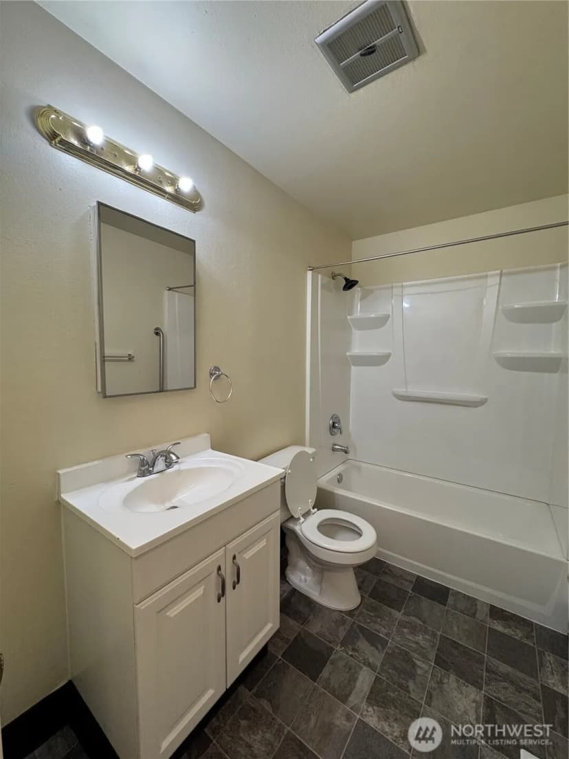 Property photo for 5005 88th Street Ne #d, Marysville photo 8