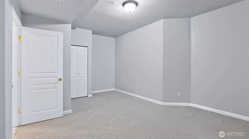 Property photo for 2840 139th Avenue Se #30, Bellevue photo 32