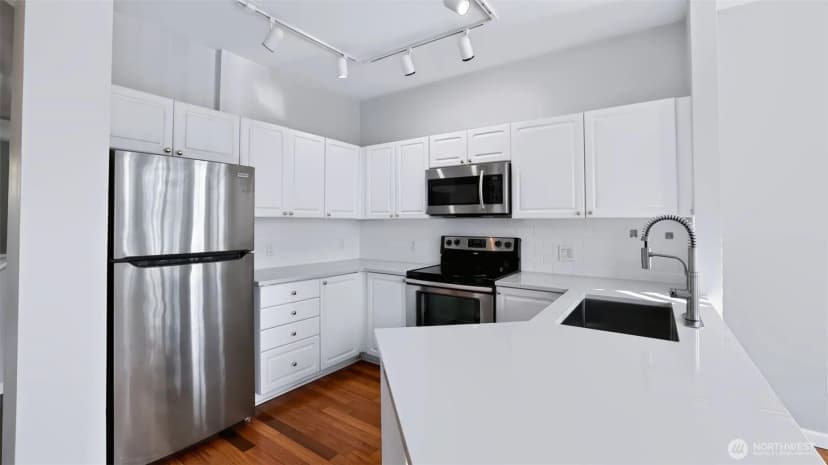 Property photo for 2840 139th Avenue Se #30, Bellevue photo 17