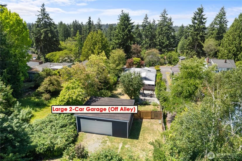Property photo for 12032 38th Avenue Ne, Seattle photo 4