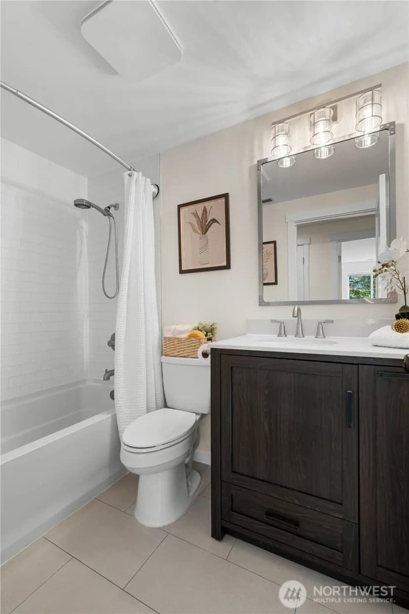 Property photo for 12032 38th Avenue Ne, Seattle photo 27