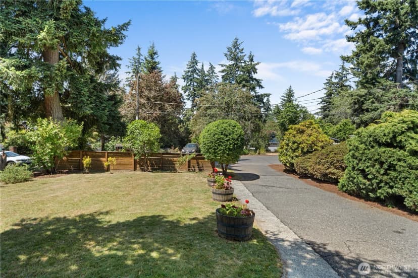 Property photo for 12032 38th Avenue Ne, Seattle photo 38