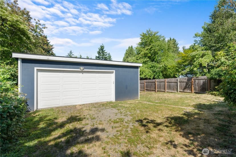 Property photo for 12032 38th Avenue Ne, Seattle photo 35