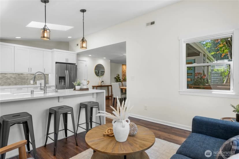 Property photo for 12032 38th Avenue Ne, Seattle photo 12