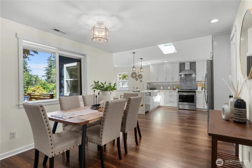 Property photo for 12032 38th Avenue Ne, Seattle photo 20
