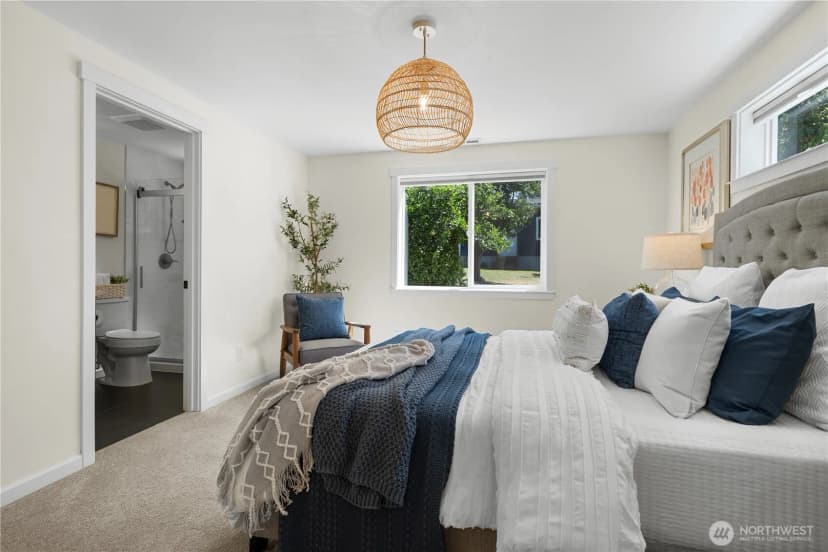 Property photo for 12032 38th Avenue Ne, Seattle photo 21