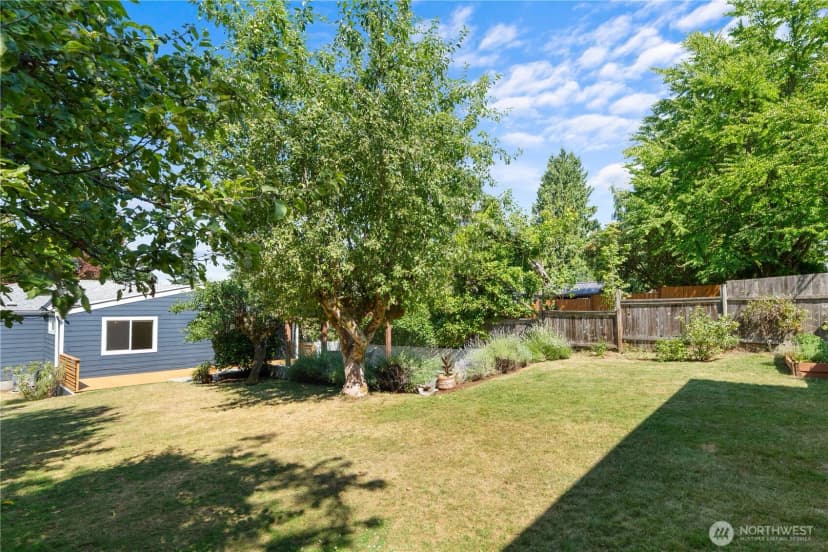Property photo for 12032 38th Avenue Ne, Seattle photo 32